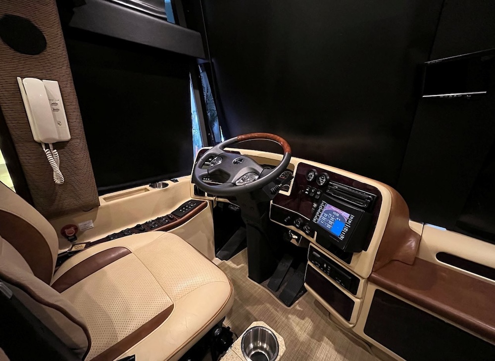 2013 Prevost Liberty H3-45 For Sale