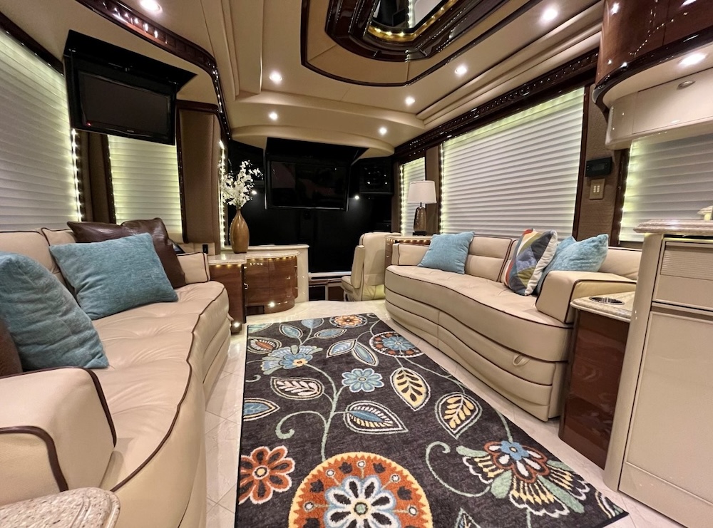 2013 Prevost Liberty H3-45 For Sale