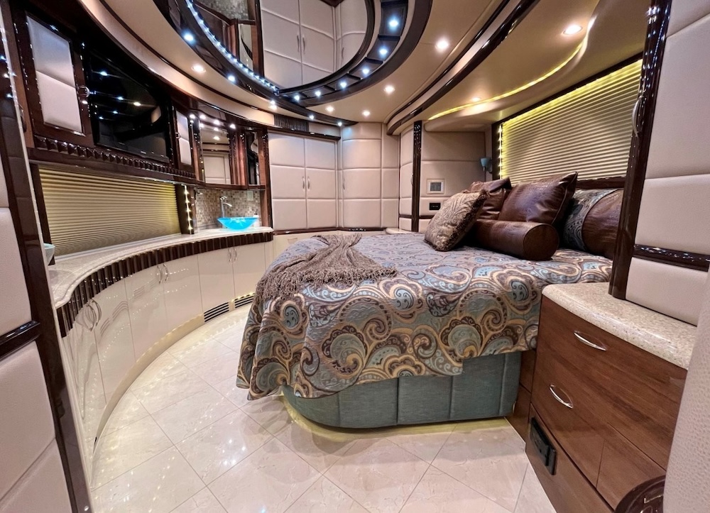 2013 Prevost Liberty H3-45 For Sale
