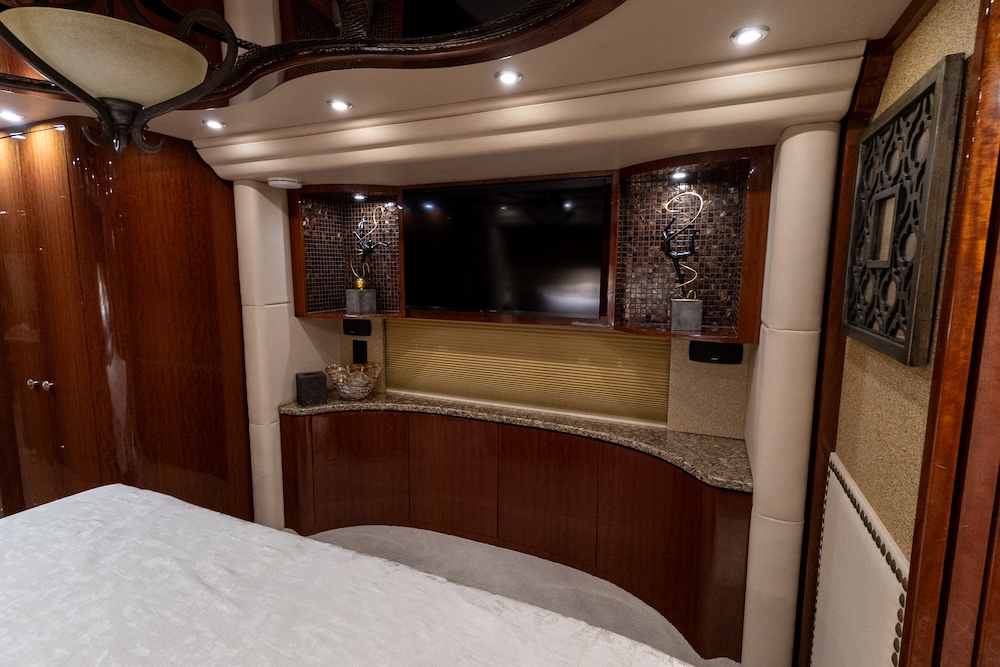 2013 Prevost Millennium H3-45 For Sale
