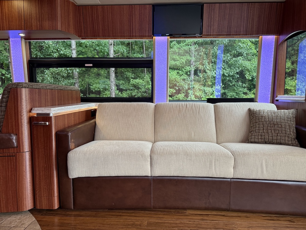 2014 Prevost Marathon H3-45 For Sale