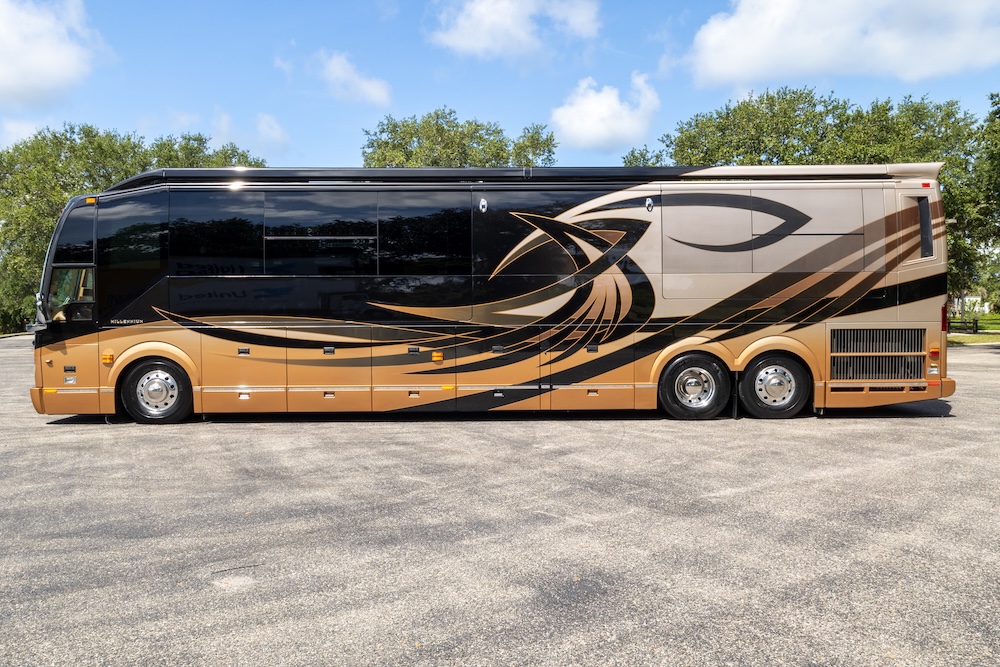 2014 Prevost Millennium H3-45 For Sale