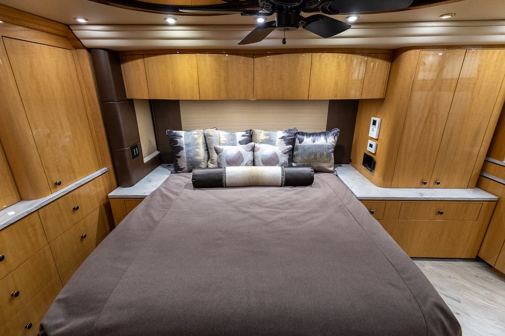 2014 Prevost Millennium H3-45 For Sale
