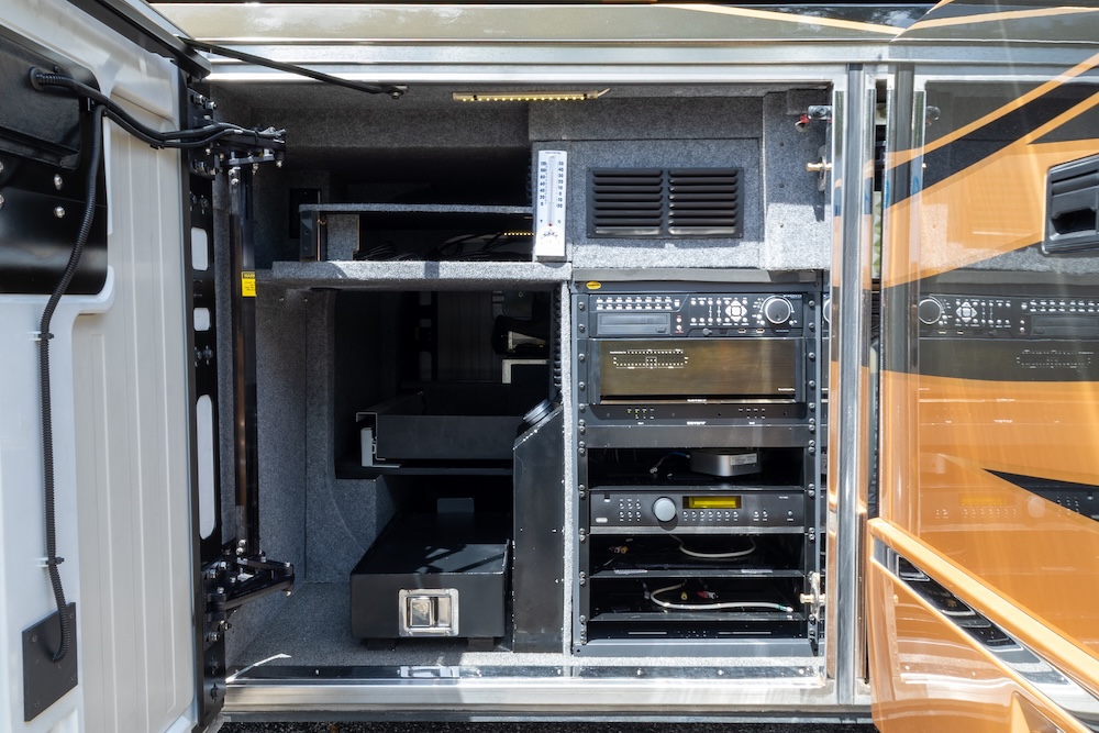 2014 Prevost Millennium H3-45 For Sale