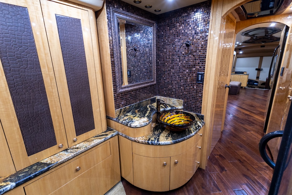2014 Prevost Millennium H3-45 For Sale