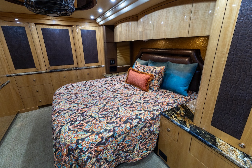2014 Prevost Millennium H3-45 For Sale