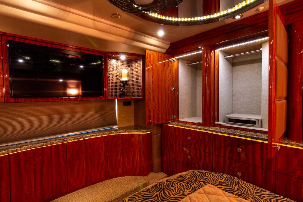 2014 Prevost Millennium H3-45 For Sale