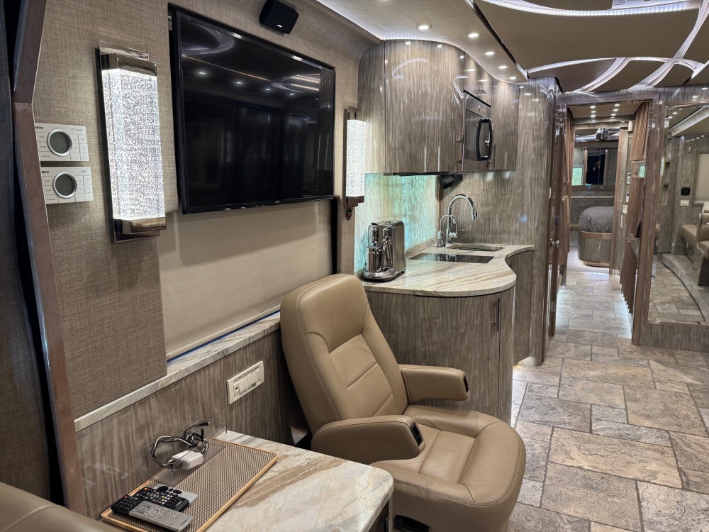 2015 Prevost Florida Coach X3 For Sale