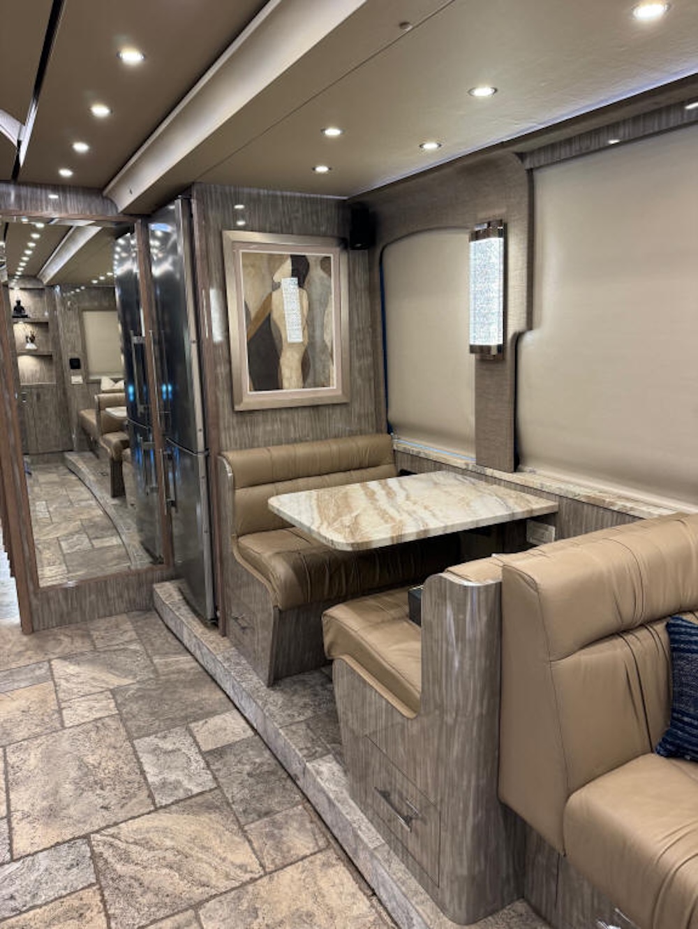 2015 Prevost Florida Coach X3 For Sale