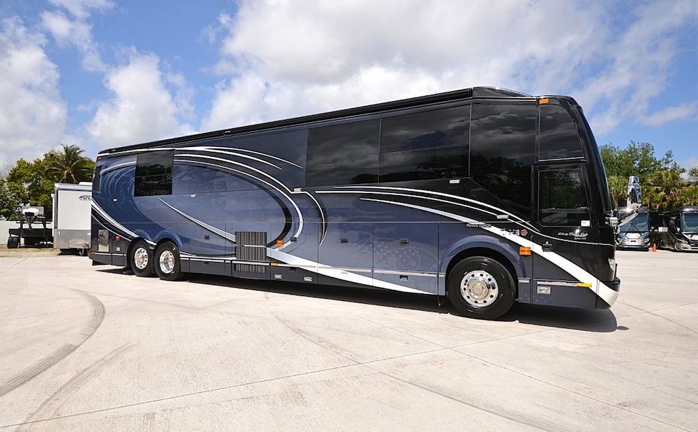 2015 Prevost Liberty H3-45 For Sale