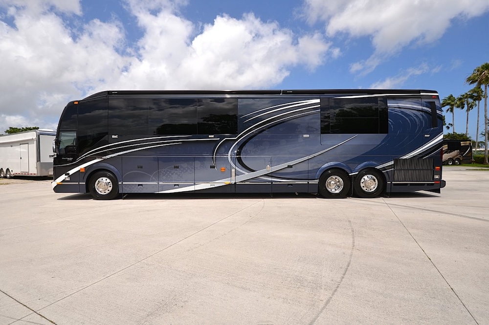 2015 Prevost Liberty H3-45 For Sale