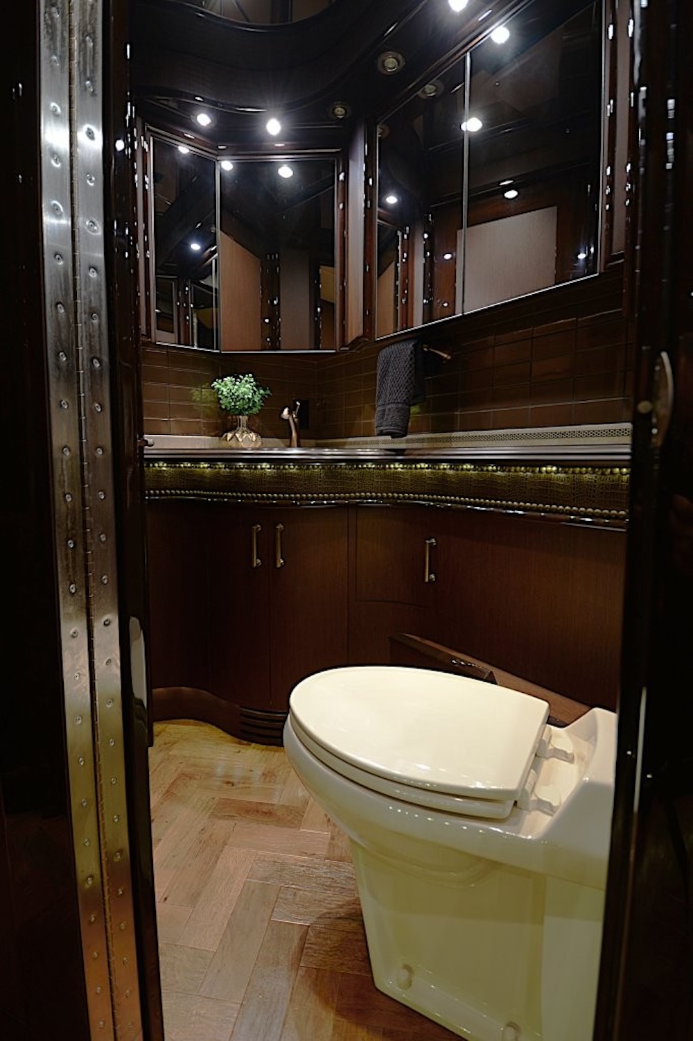 2015 Prevost Liberty H3-45 For Sale