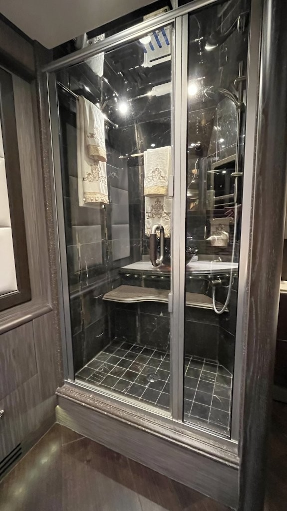 2015 Prevost Liberty H3-45 For Sale