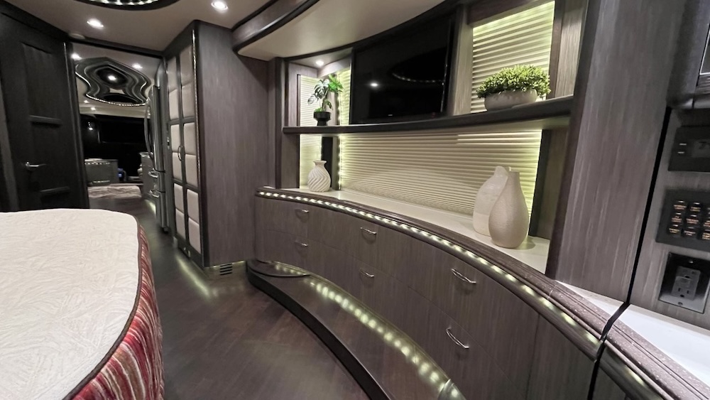 2015 Prevost Liberty H3-45 For Sale
