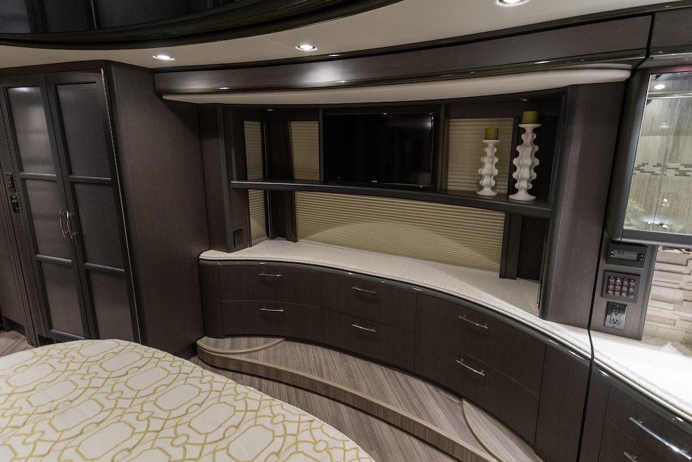 2015 Prevost Liberty H3-45 For Sale