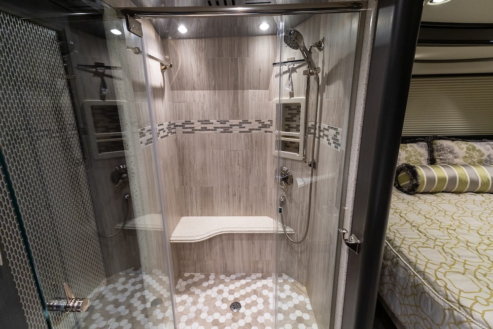 2015 Prevost Liberty H3-45 For Sale
