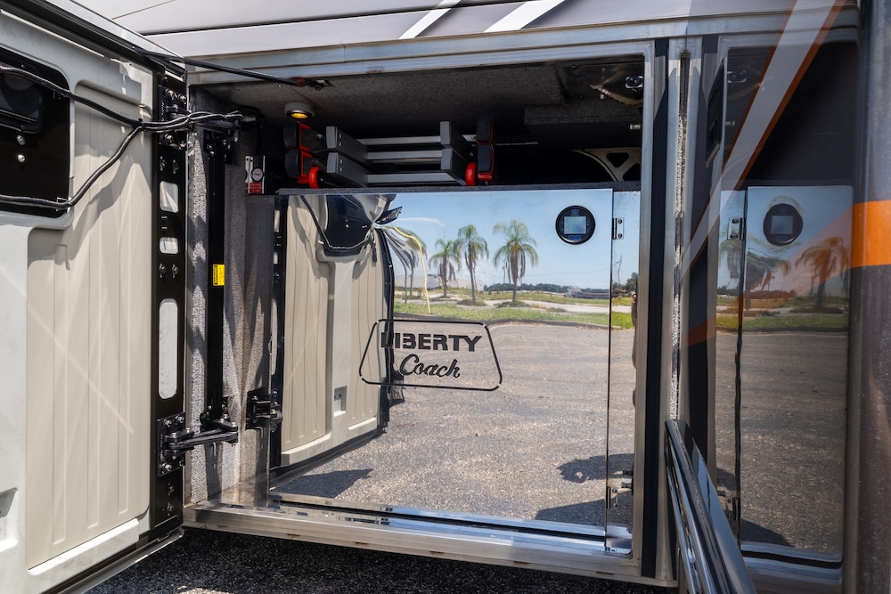 2015 Prevost Liberty H3-45 For Sale