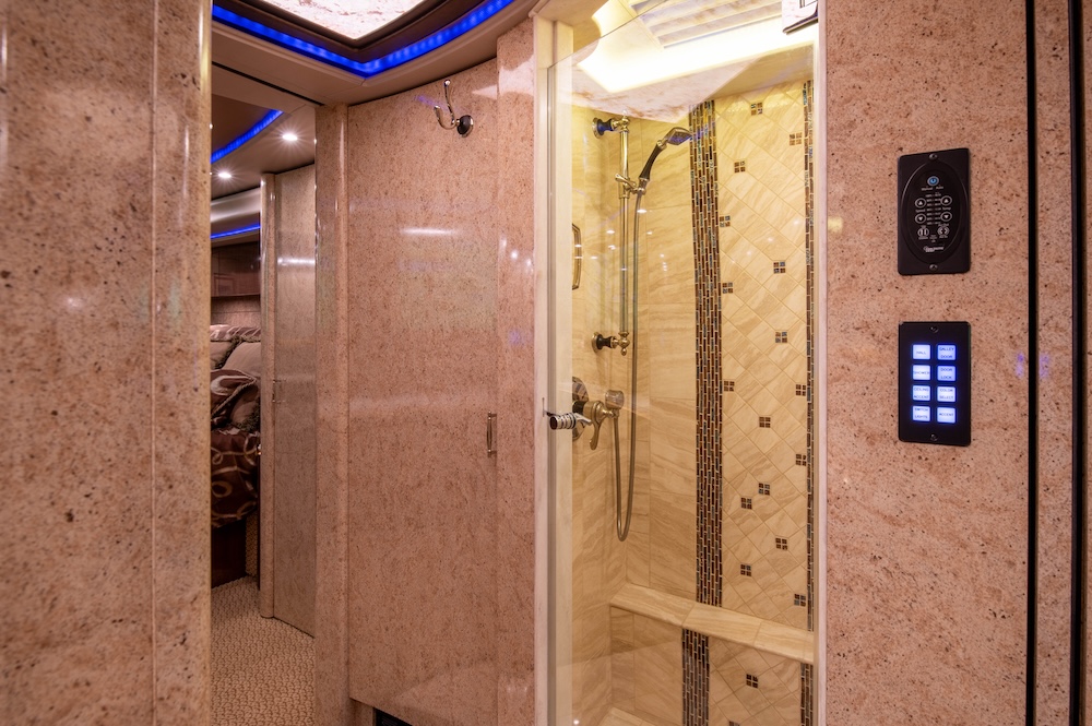 2015 Prevost Marathon H3-45 For Sale