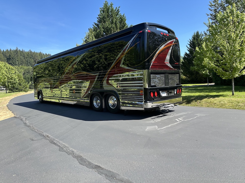 2015 Prevost Marathon X3 For Sale
