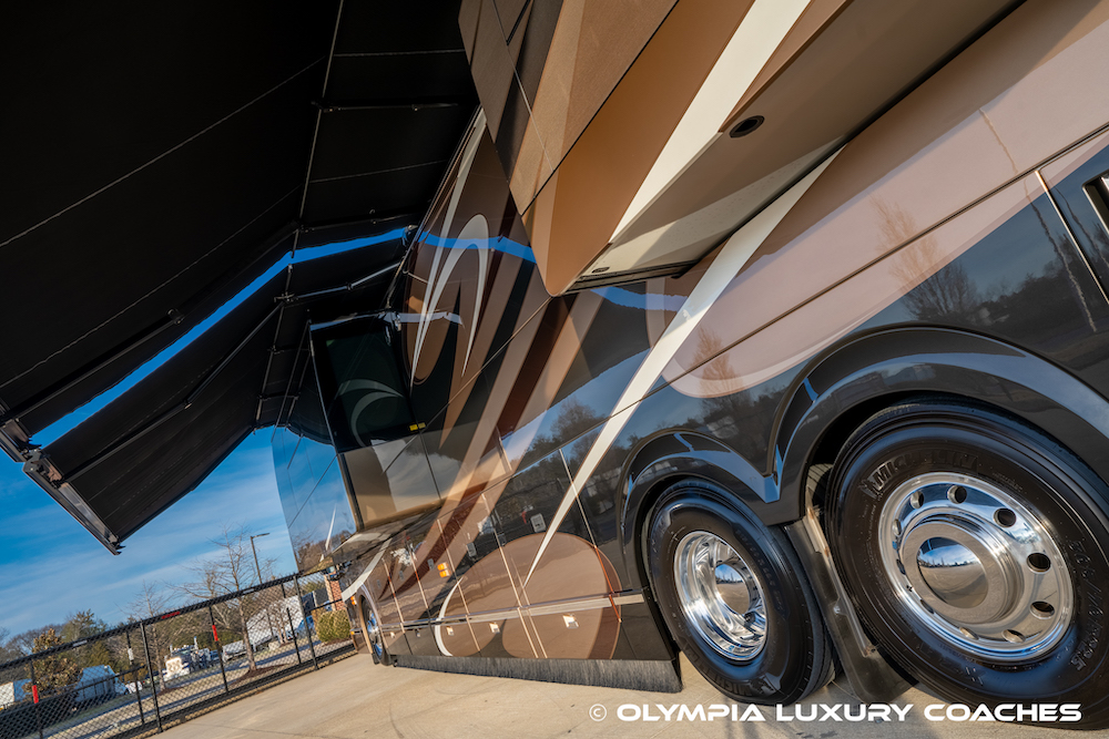 2015 Prevost Millennium H3-45 For Sale