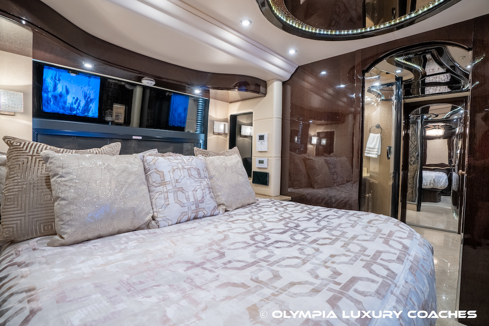 2015 Prevost Millennium H3-45 For Sale