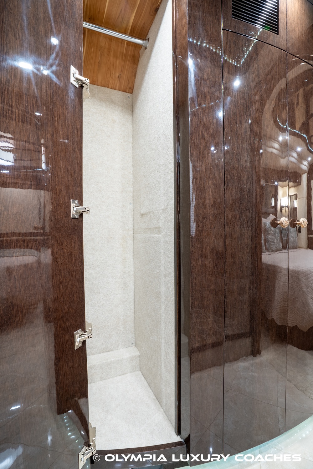 2015 Prevost Millennium H3-45 For Sale
