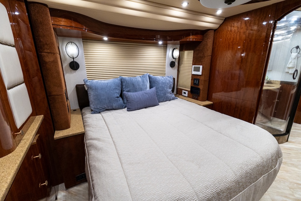 2015 Prevost Millennium H3-45 For Sale
