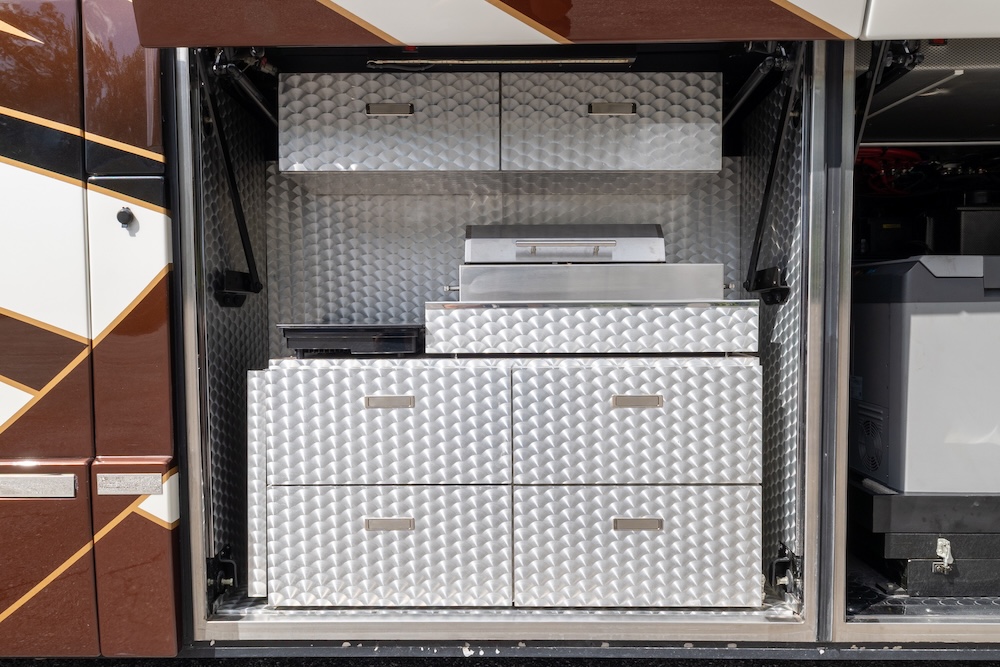 2015 Prevost Millennium H3-45 For Sale