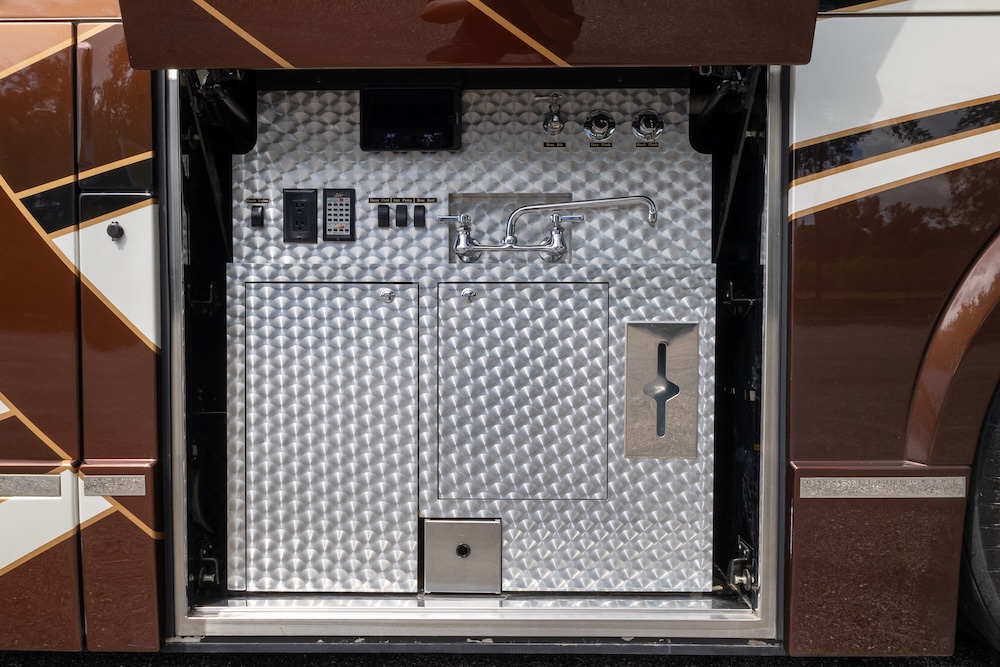 2015 Prevost Millennium H3-45 For Sale