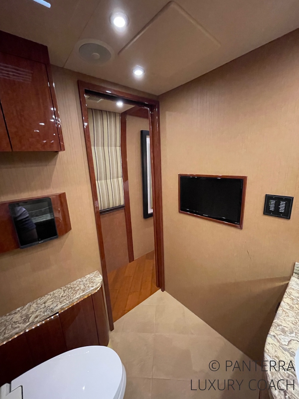 2015 Prevost Millennium X3 For Sale