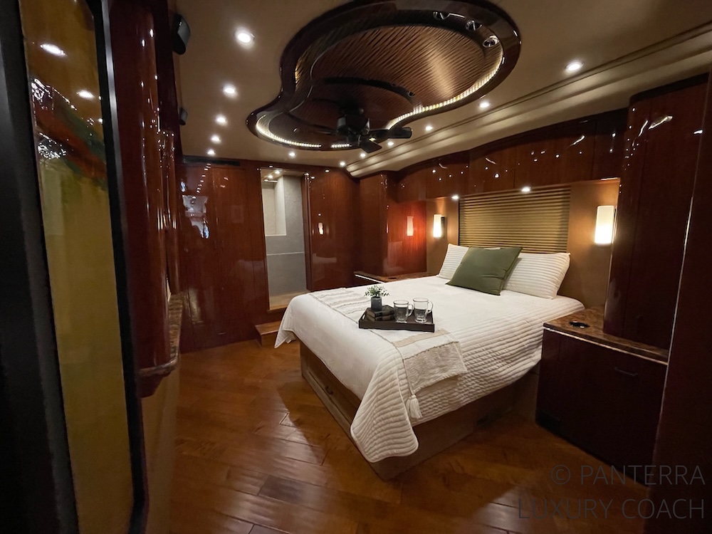 2015 Prevost Millennium X3 For Sale