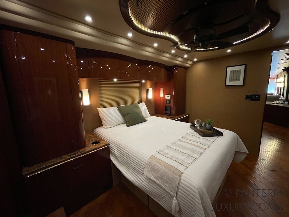 2015 Prevost Millennium X3 For Sale