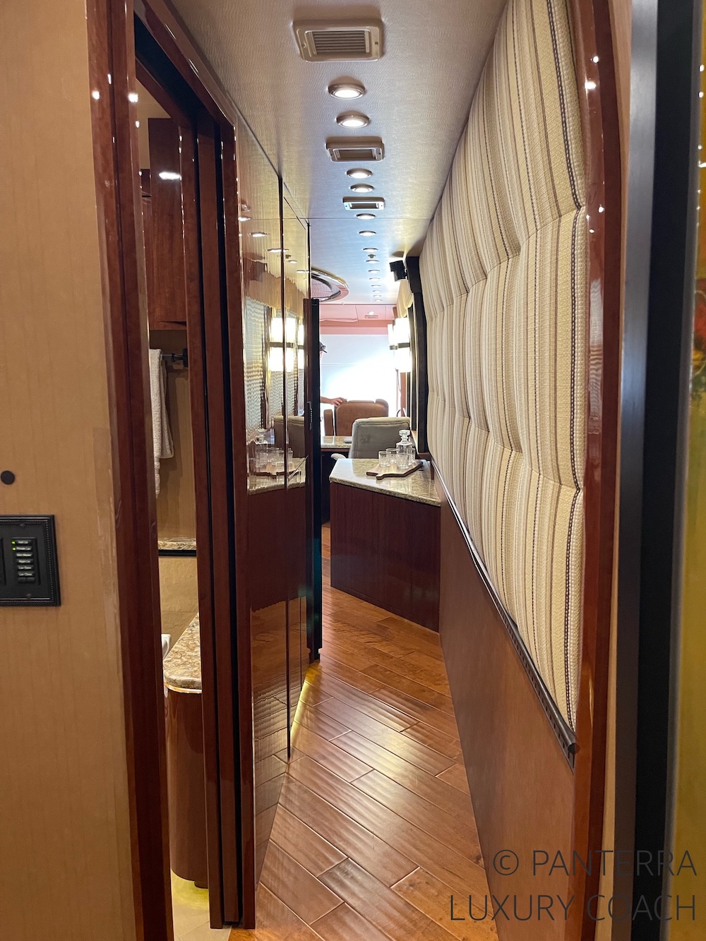 2015 Prevost Millennium X3 For Sale