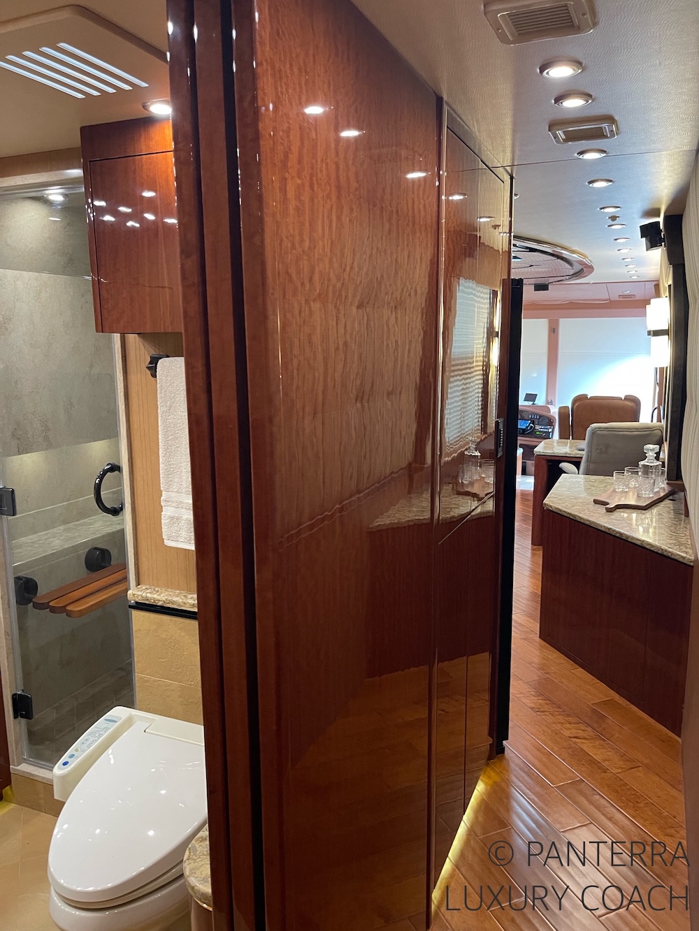2015 Prevost Millennium X3 For Sale