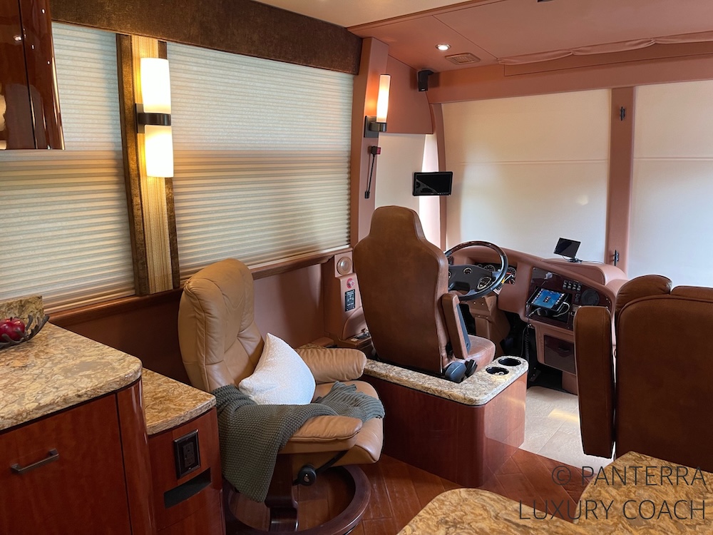 2015 Prevost Millennium X3 For Sale