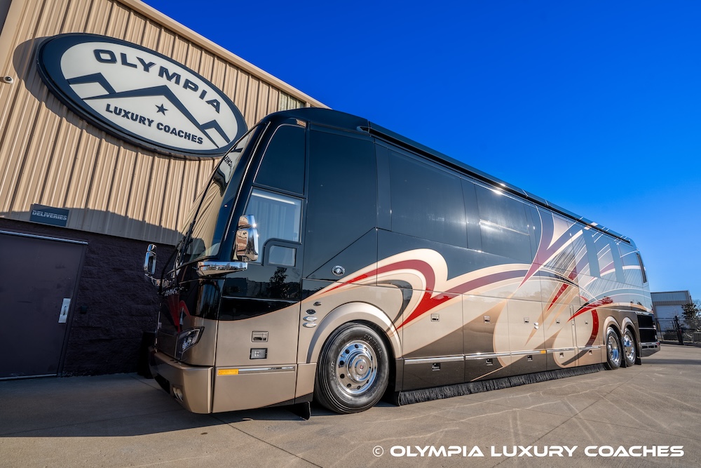 2016 Prevost Featherlite  H3-45 For Sale