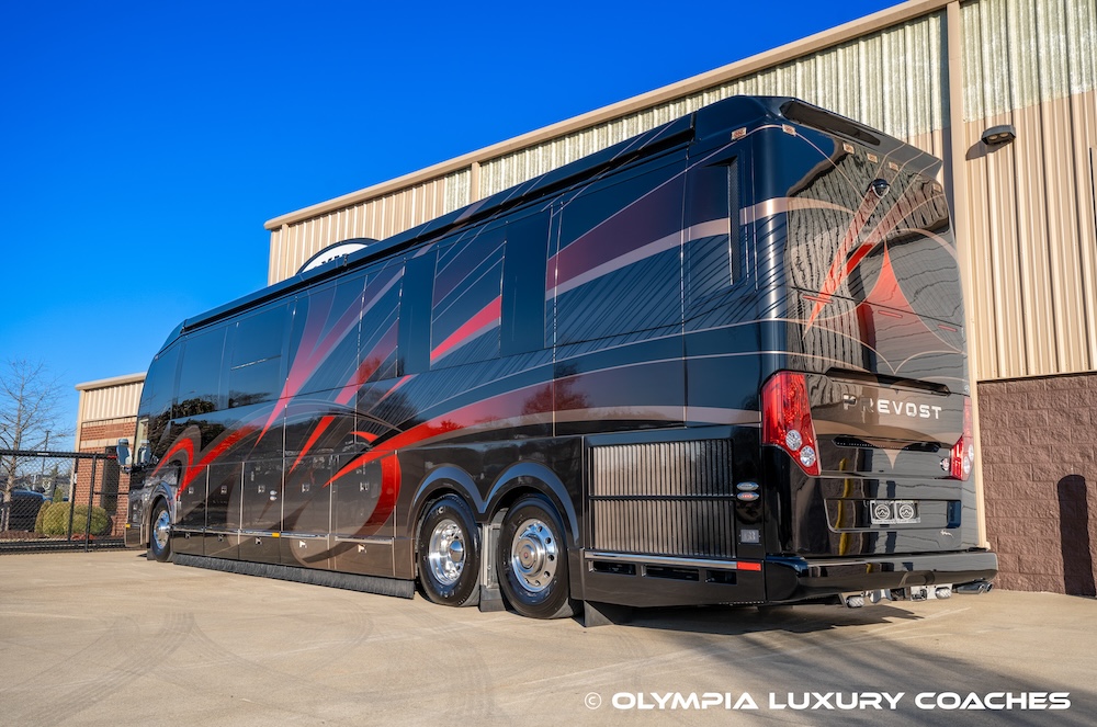 2016 Prevost Featherlite  H3-45 For Sale