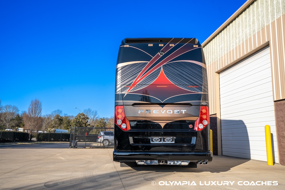 2016 Prevost Featherlite  H3-45 For Sale