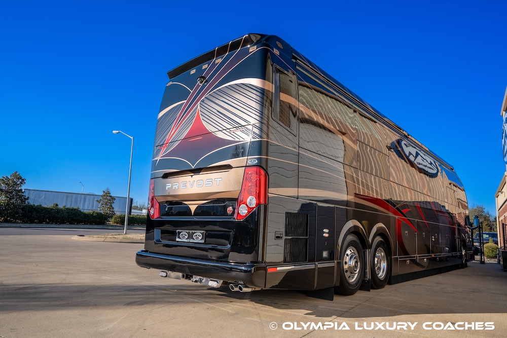 2016 Prevost Featherlite  H3-45 For Sale