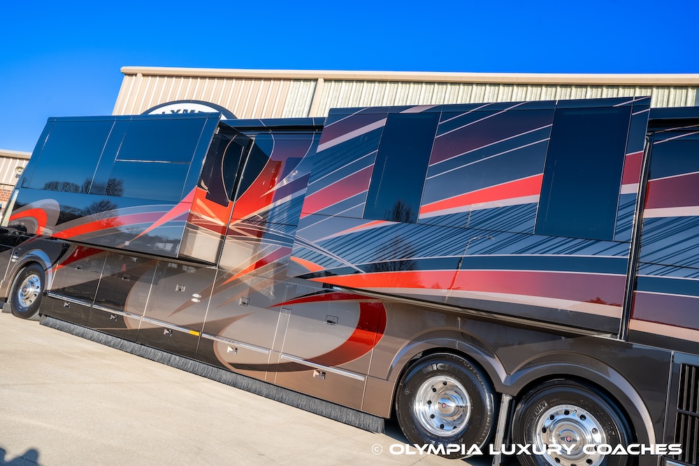 2016 Prevost Featherlite  H3-45 For Sale