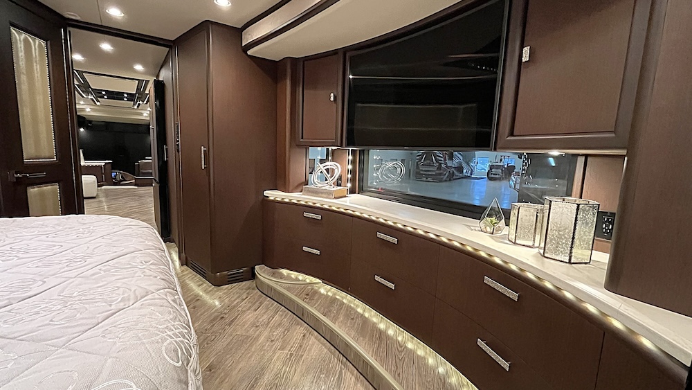 2016 Prevost Liberty H3-45 For Sale