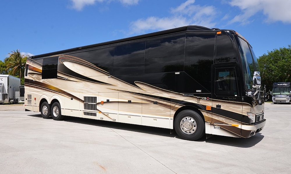 2016 Prevost Liberty H3-45 For Sale