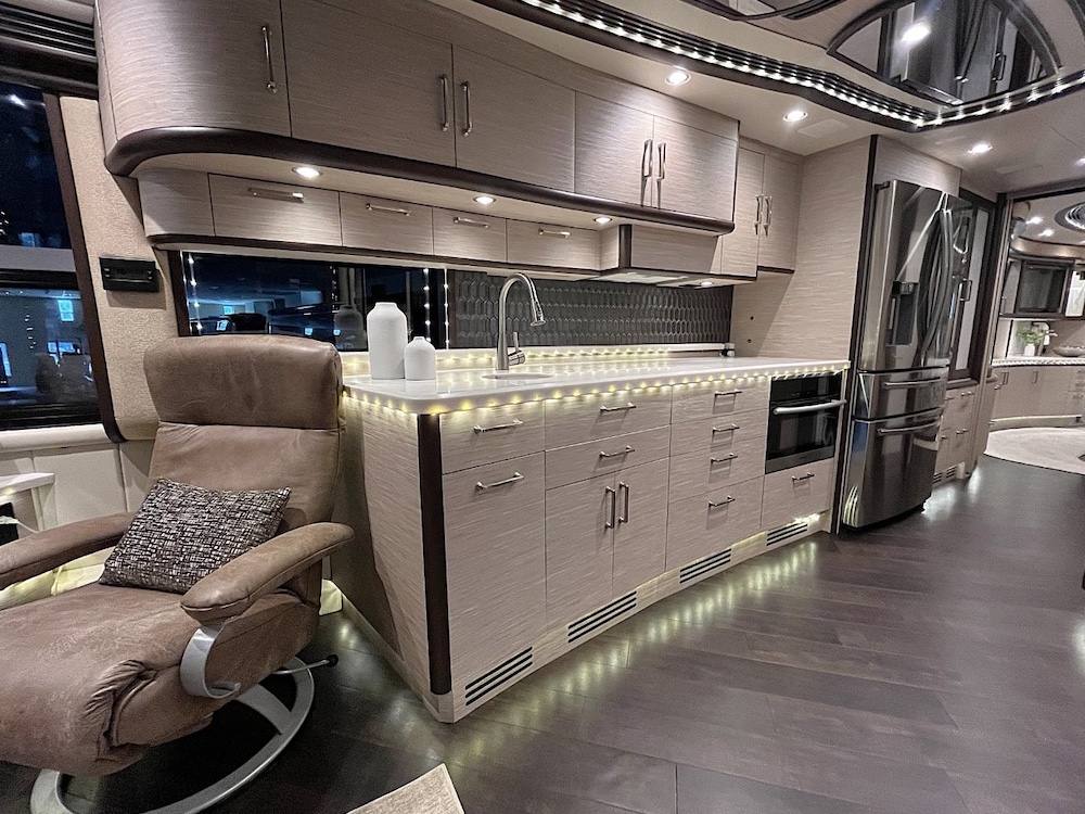 2016 Prevost Liberty H3-45 For Sale