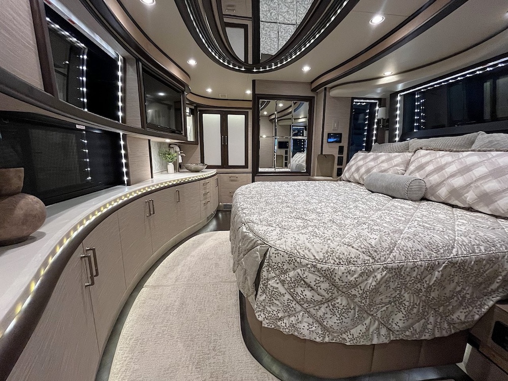 2016 Prevost Liberty H3-45 For Sale