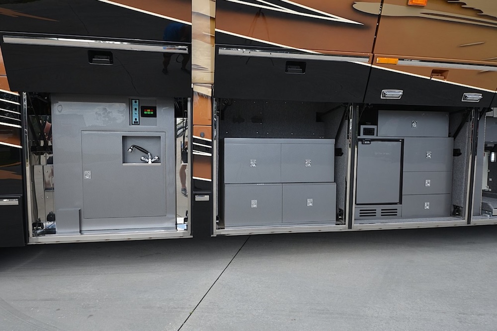 2016 Prevost Liberty H3-45 For Sale