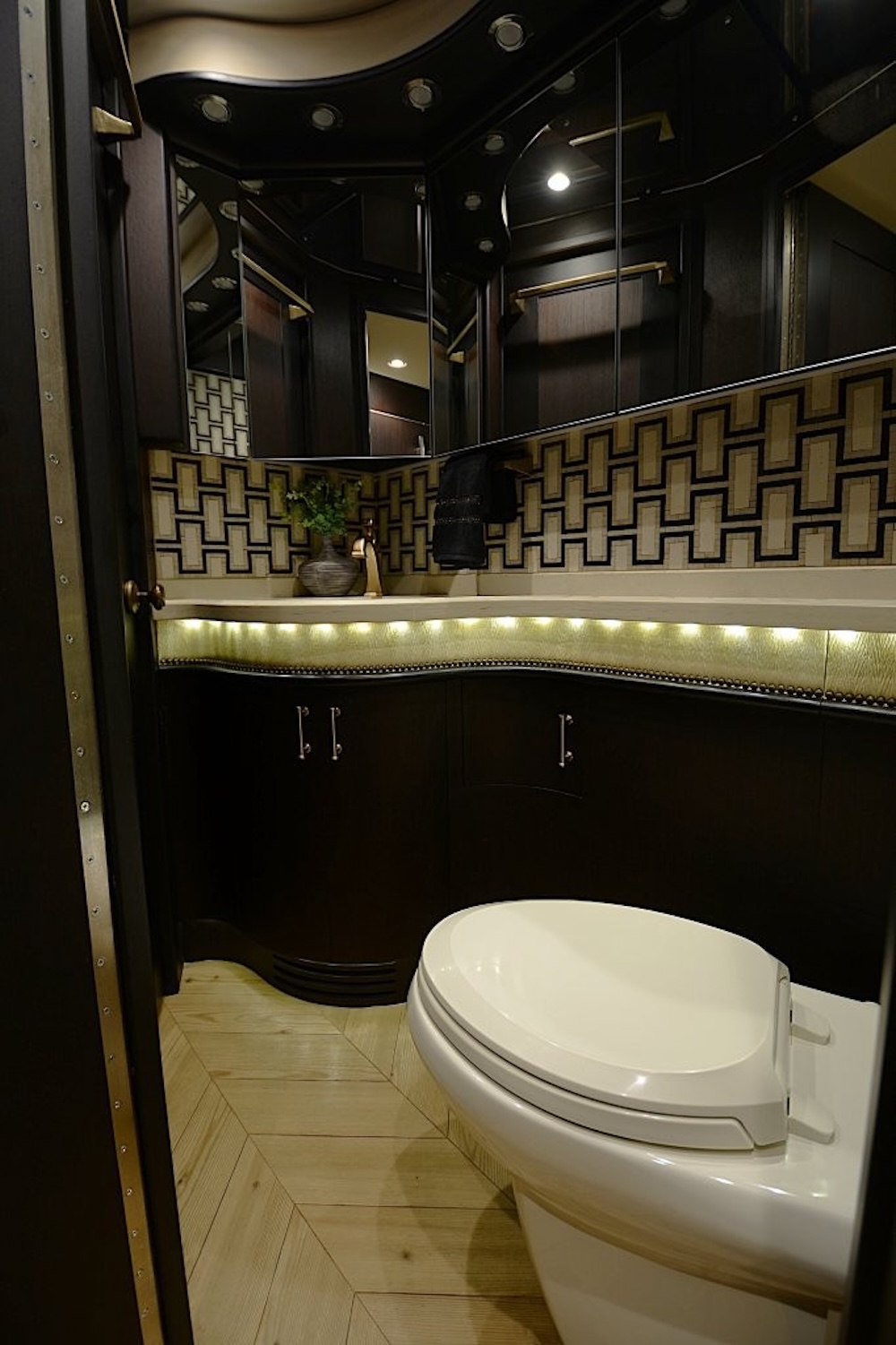 2016 Prevost Liberty H3-45 For Sale