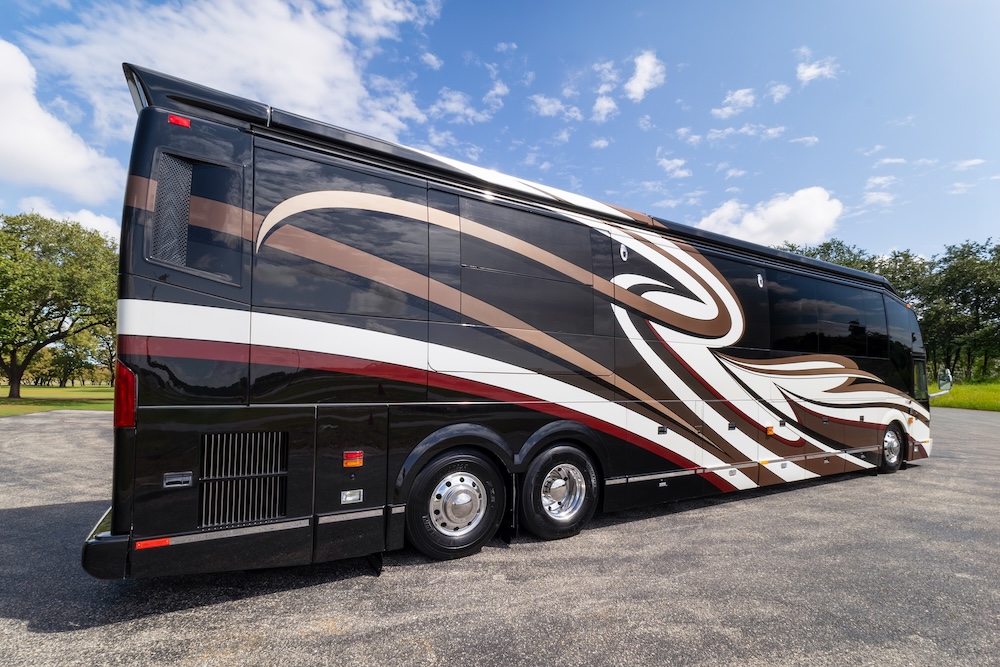 2016 Prevost Millennium H3-45 For Sale