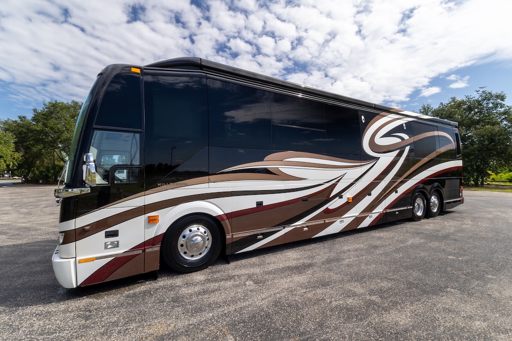 2016 Prevost Millennium H3-45 For Sale