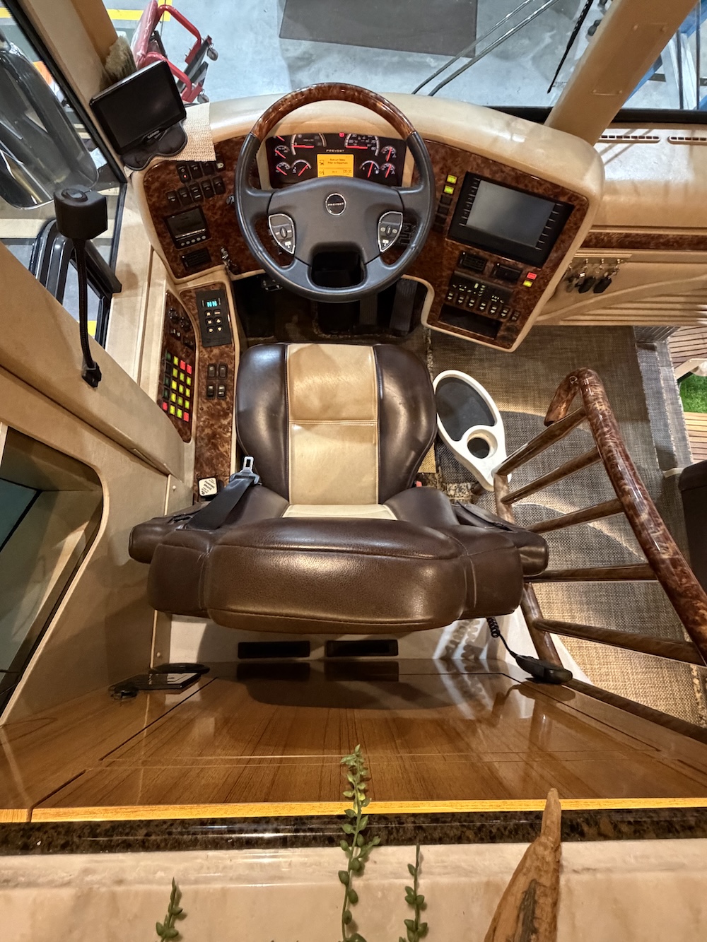 2016 Prevost Marathon H3-45 For Sale