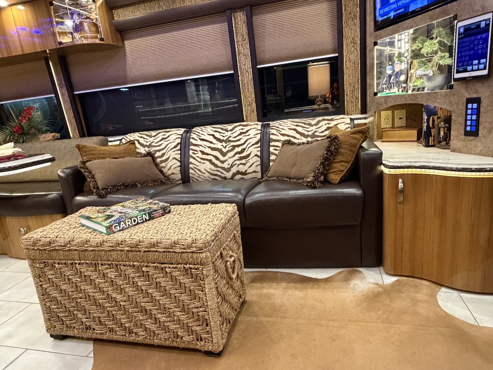 2016 Prevost Marathon H3-45 For Sale